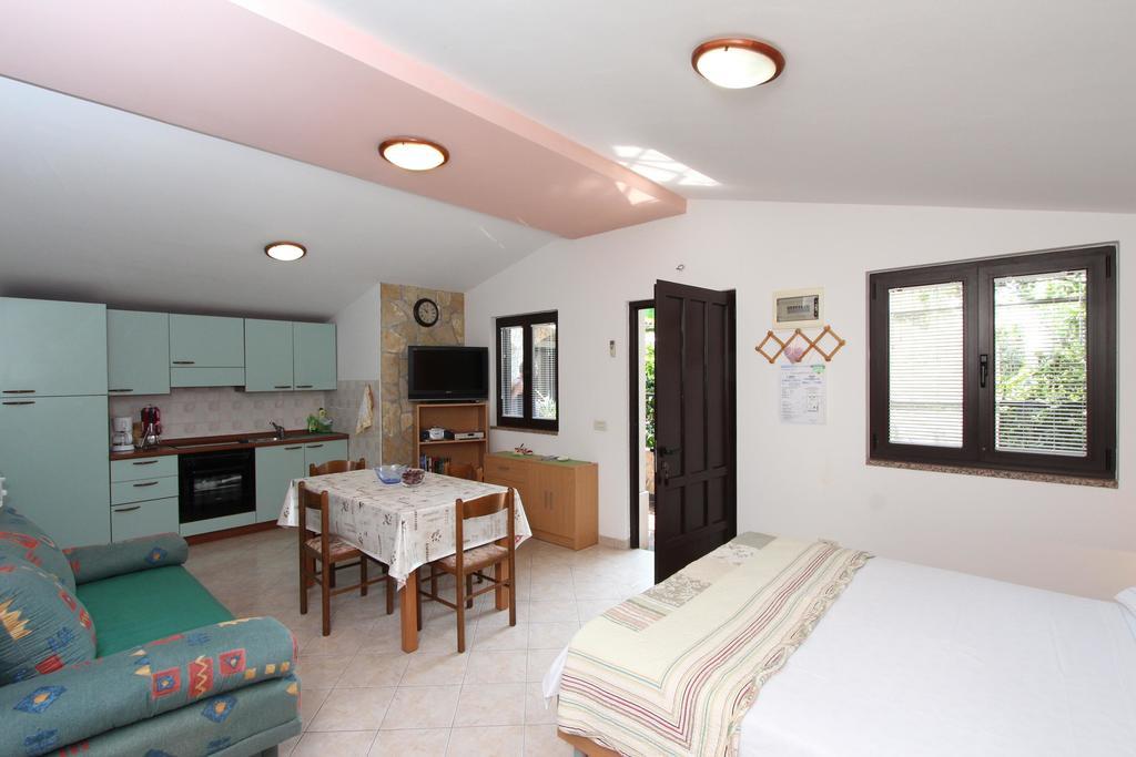 Apartments Marlina Rovinj Bagian luar foto