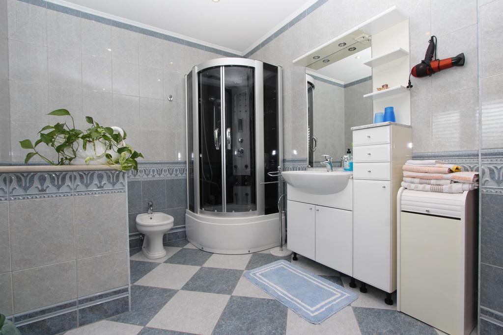 Apartments Marlina Rovinj Bagian luar foto